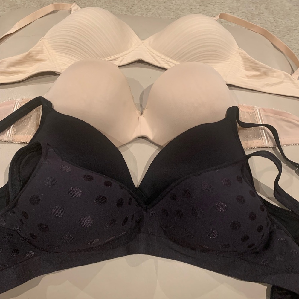 Bras - Picture 4 of 5